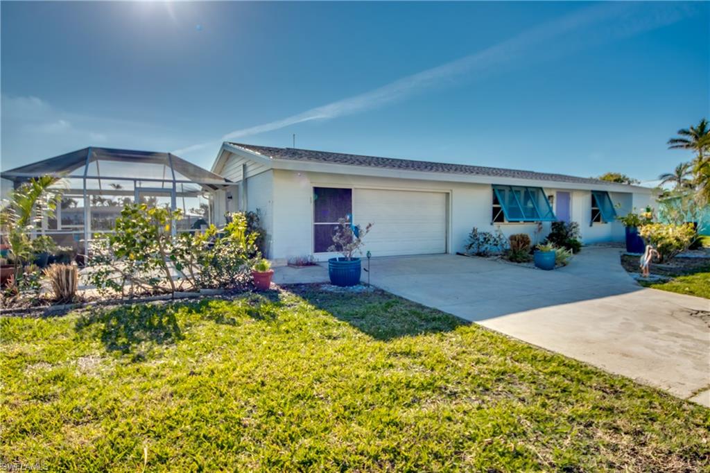 2703 Clyde St Property Photo 5