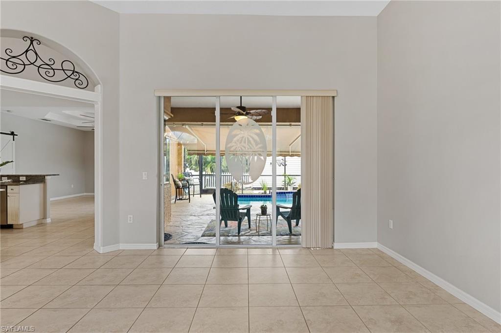 201 Champion St Property Photo 6