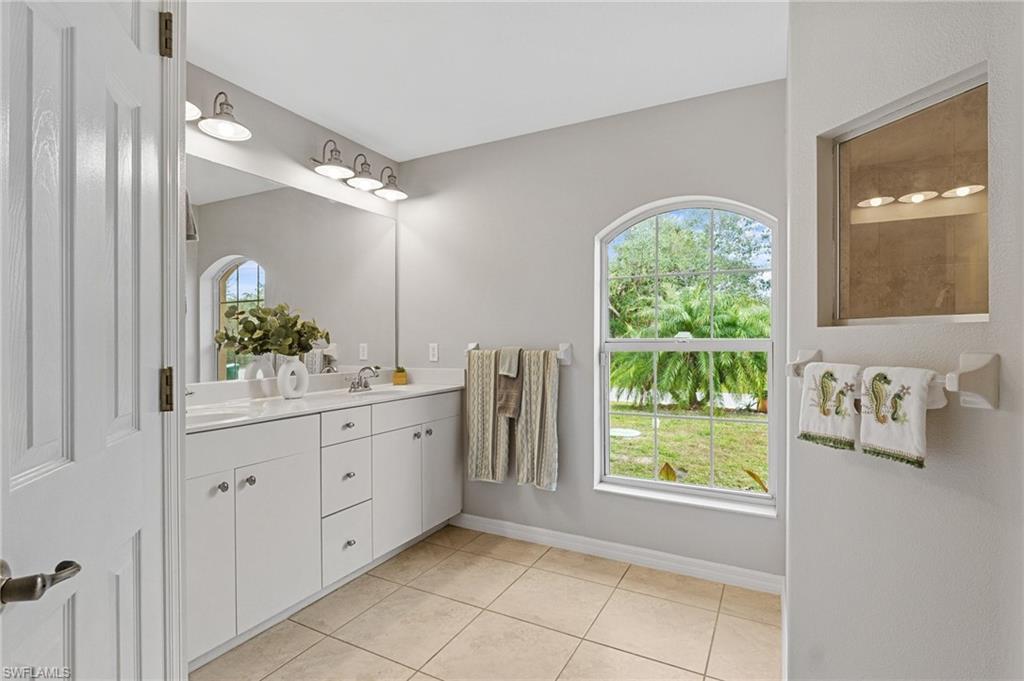 201 Champion St Property Photo 14