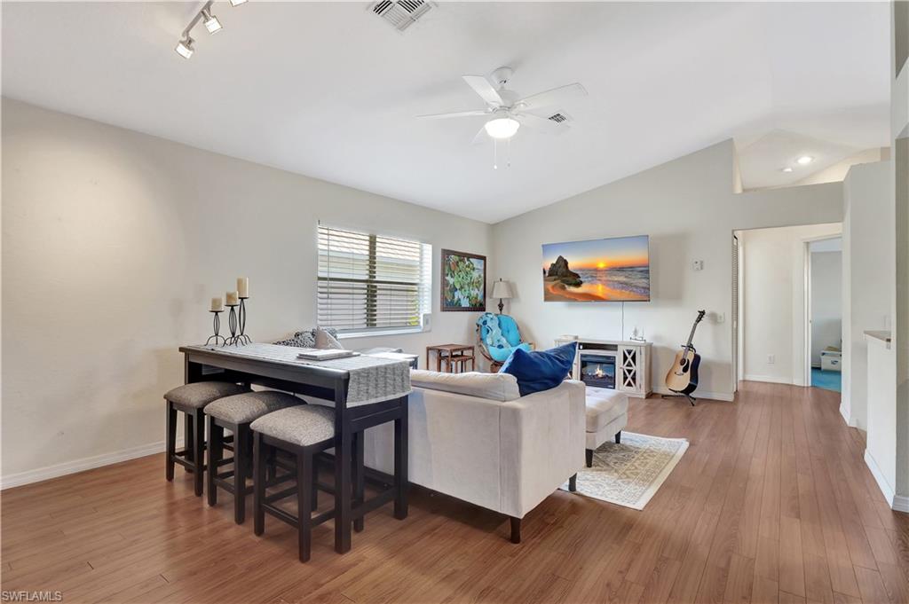768 Park Ave Property Photo 3