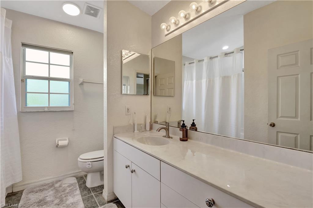768 Park Ave Property Photo 12