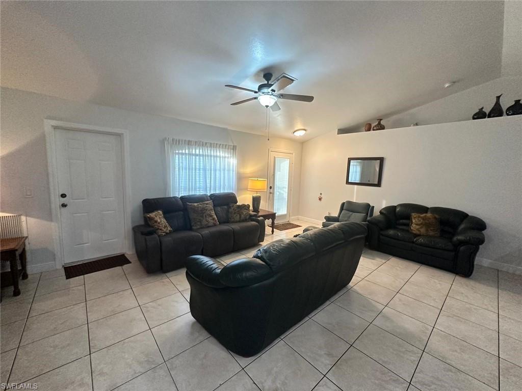 1126 Adeline Ave Property Photo 6