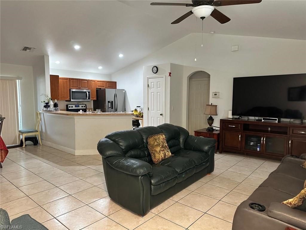 1126 Adeline Ave Property Photo 7