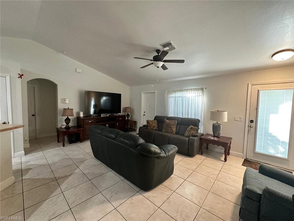 1126 Adeline Ave Property Photo 8
