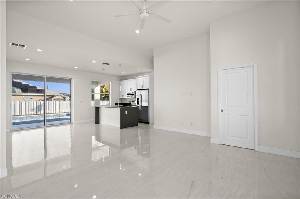 2481 Nw 9th St Property Photo 14