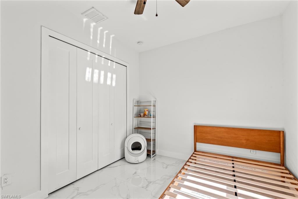 1022 Bagget St E Property Photo 20