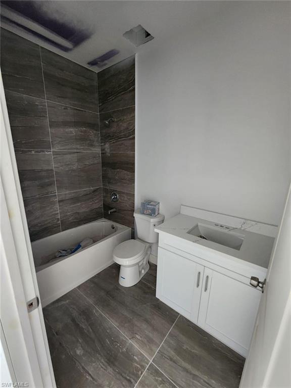128 Bell Blvd S Property Photo 3