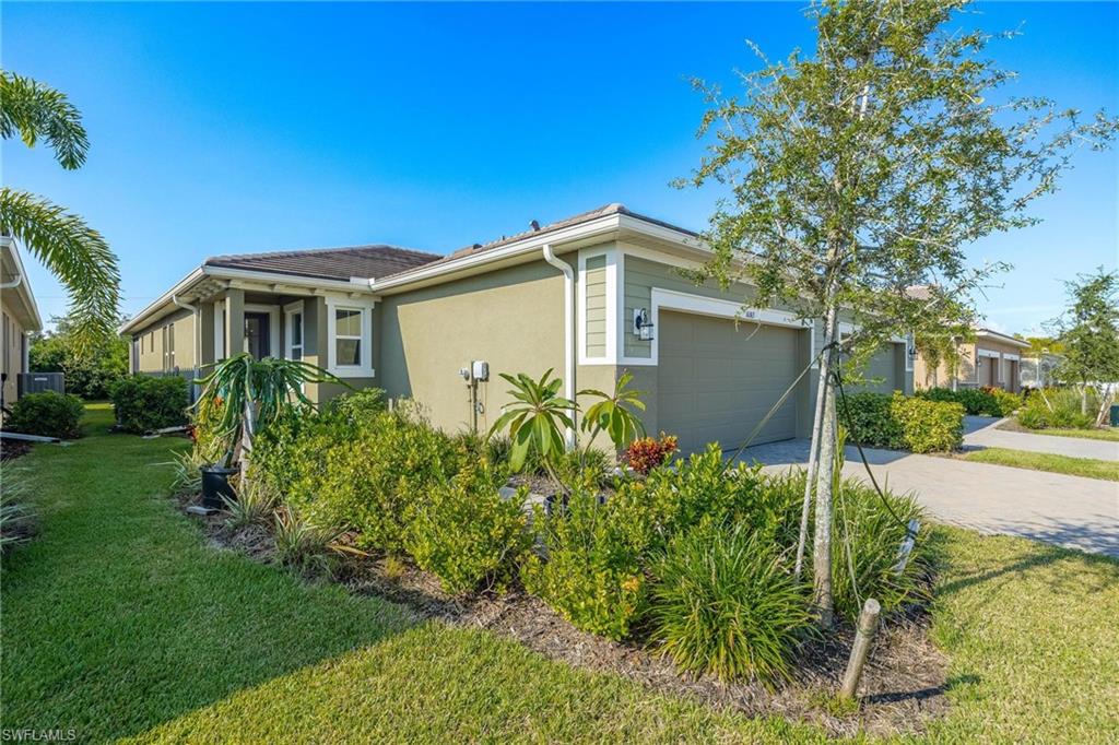10363 Bonavie Cove Dr Property Photo 3