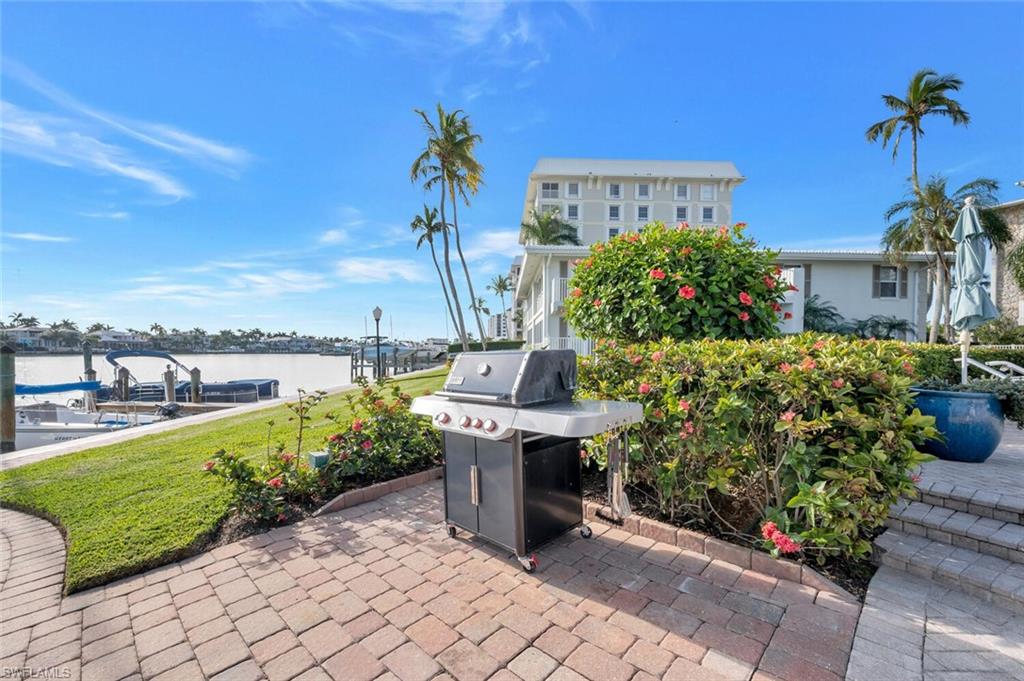 2800 Gulf Shore Blvd N # 303 Property Photo 26