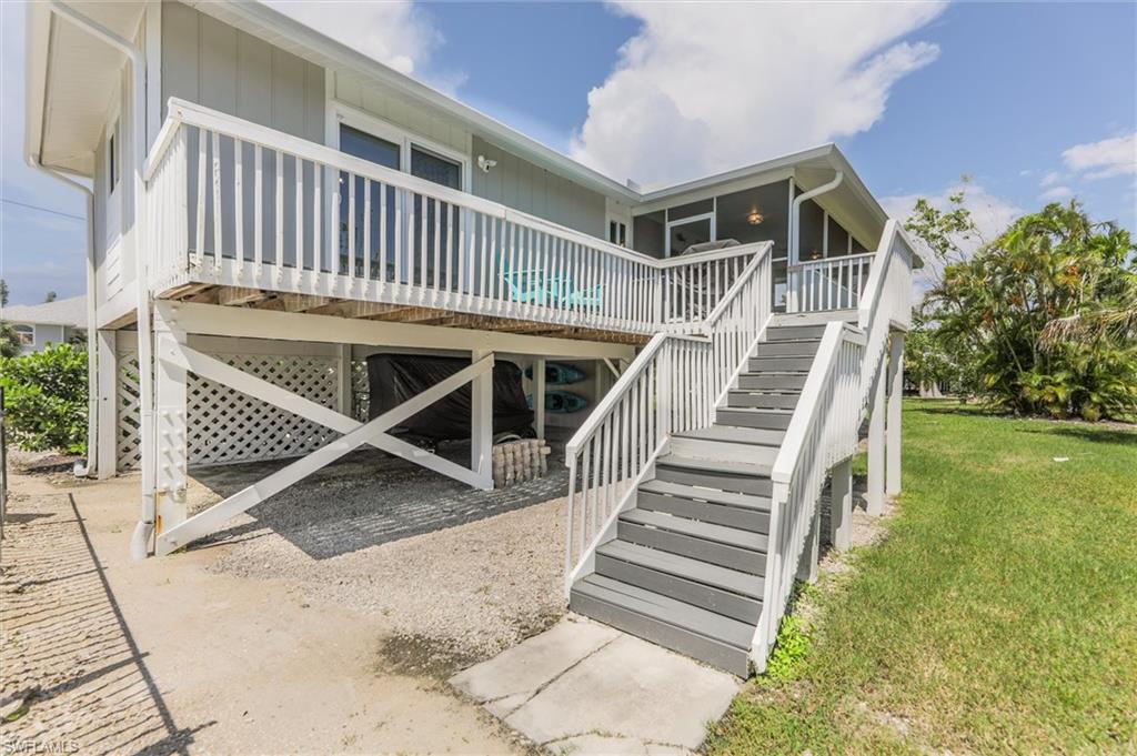 1684 Bunting Ln Property Photo 3