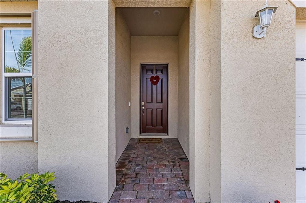 288 Spring Hill Lake Loop Property Photo 4