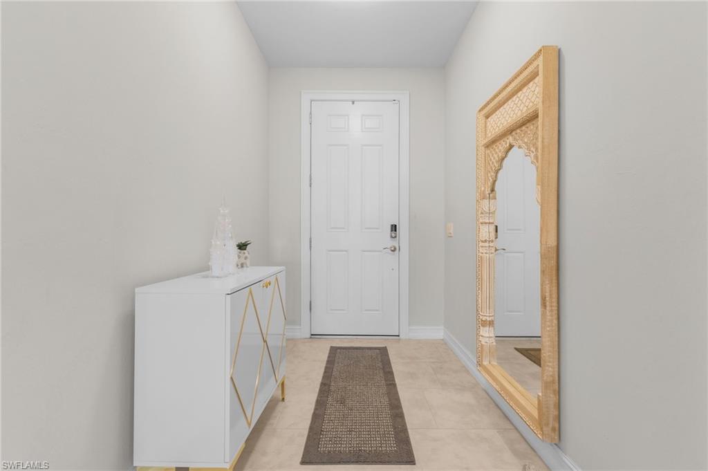 288 Spring Hill Lake Loop Property Photo 5