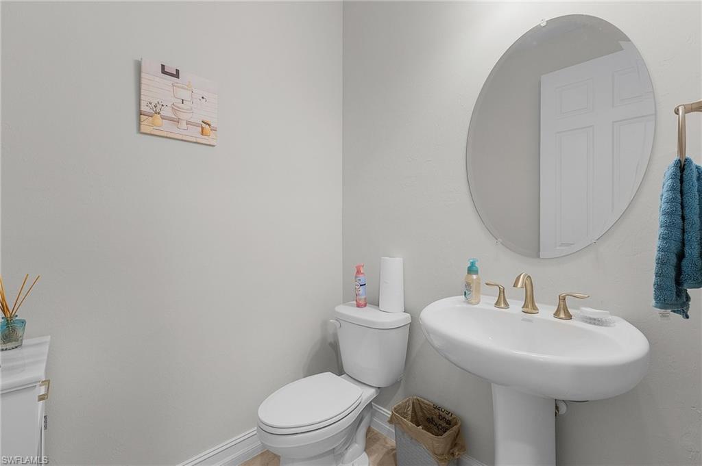 288 Spring Hill Lake Loop Property Photo 9