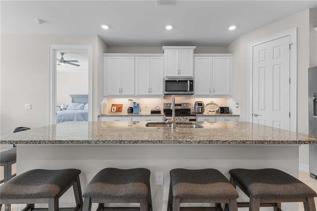 288 Spring Hill Lake Loop Property Photo 13
