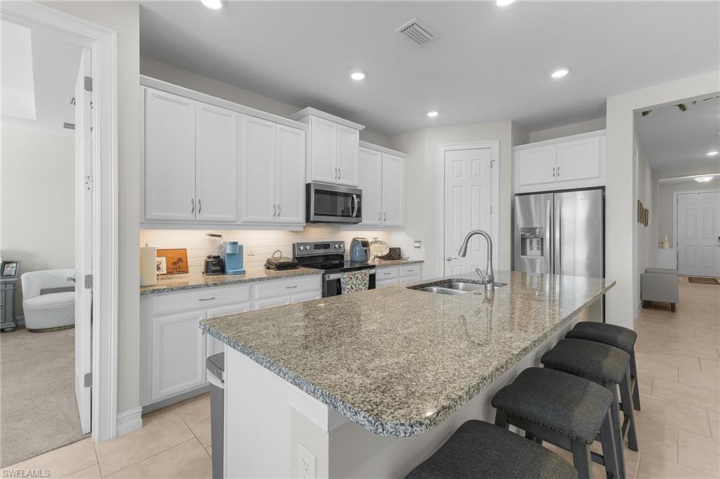 288 Spring Hill Lake Loop Property Photo 14