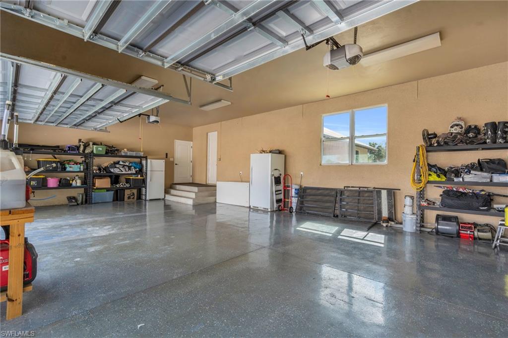 1277 Bonneville St Property Photo 34