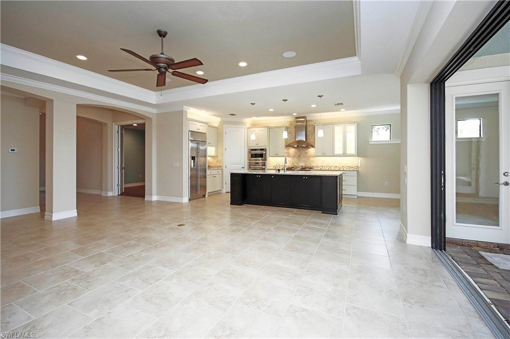 15979 Tropical Breeze Dr Property Photo 11