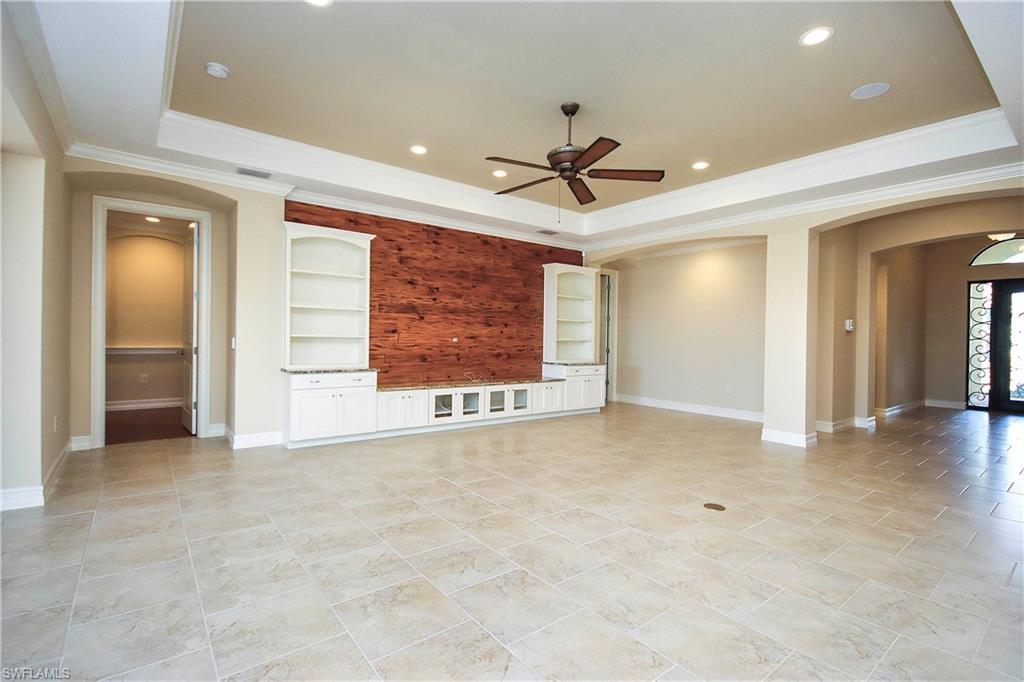15979 Tropical Breeze Dr Property Photo 14