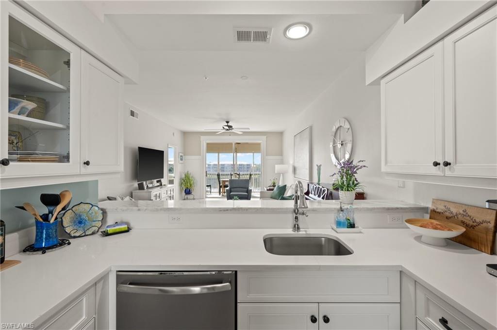 14051 Brant Point Cir # 8404 Property Photo 9