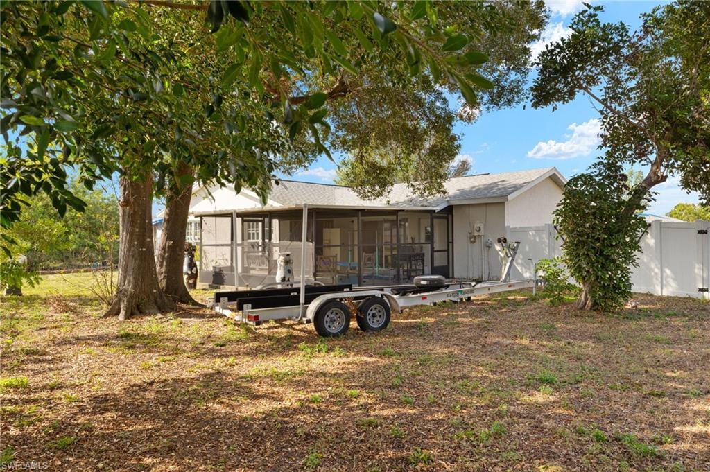 935 Hearty St Property Photo 23