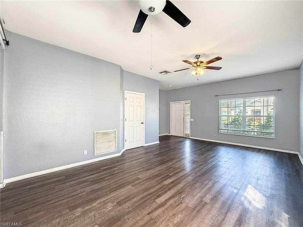 8970 Falcon Pointe Loop Property Photo 3