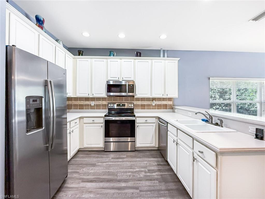 8970 Falcon Pointe Loop Property Photo 6