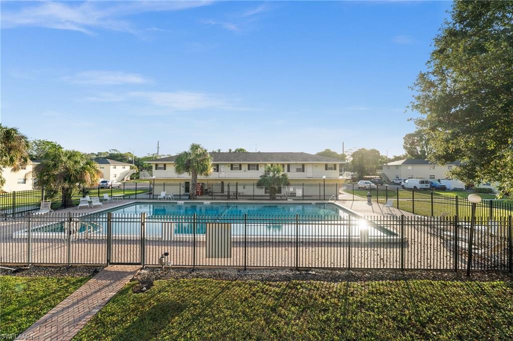3325 Airport Rd N # J8 Property Photo