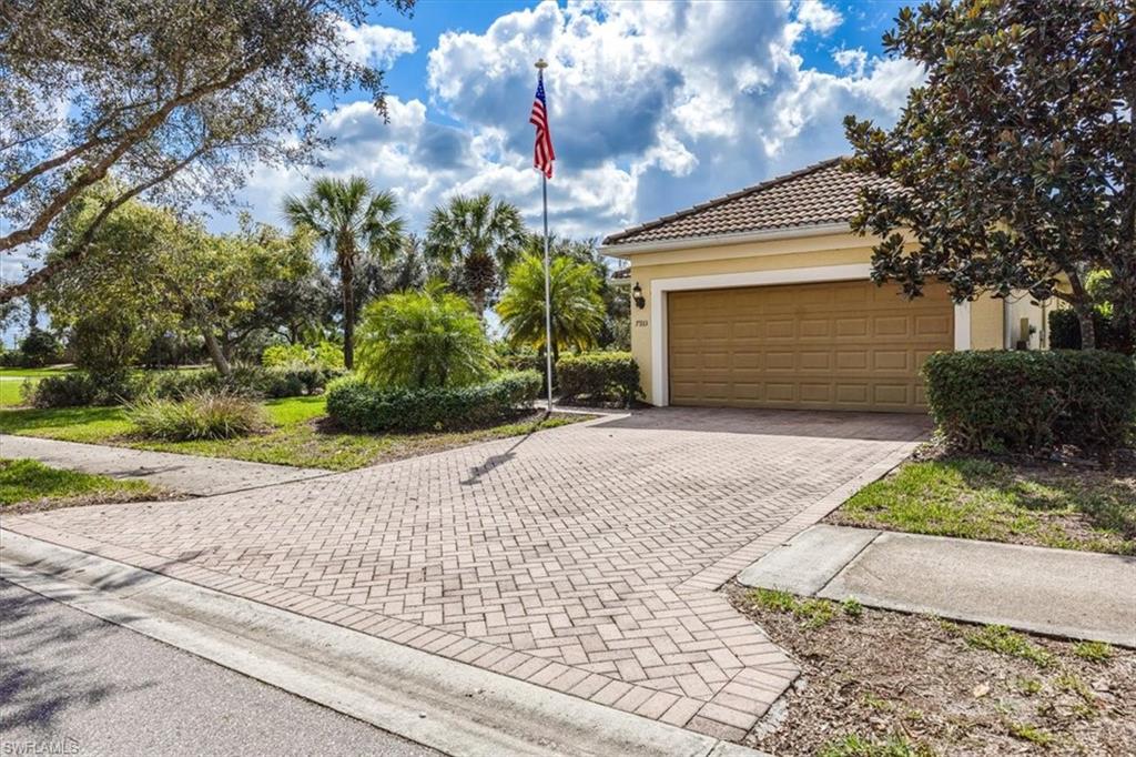 7933 Guadiana Way Property Photo 3