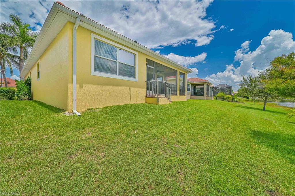 8641 Banyan Bay Blvd Property Photo 9