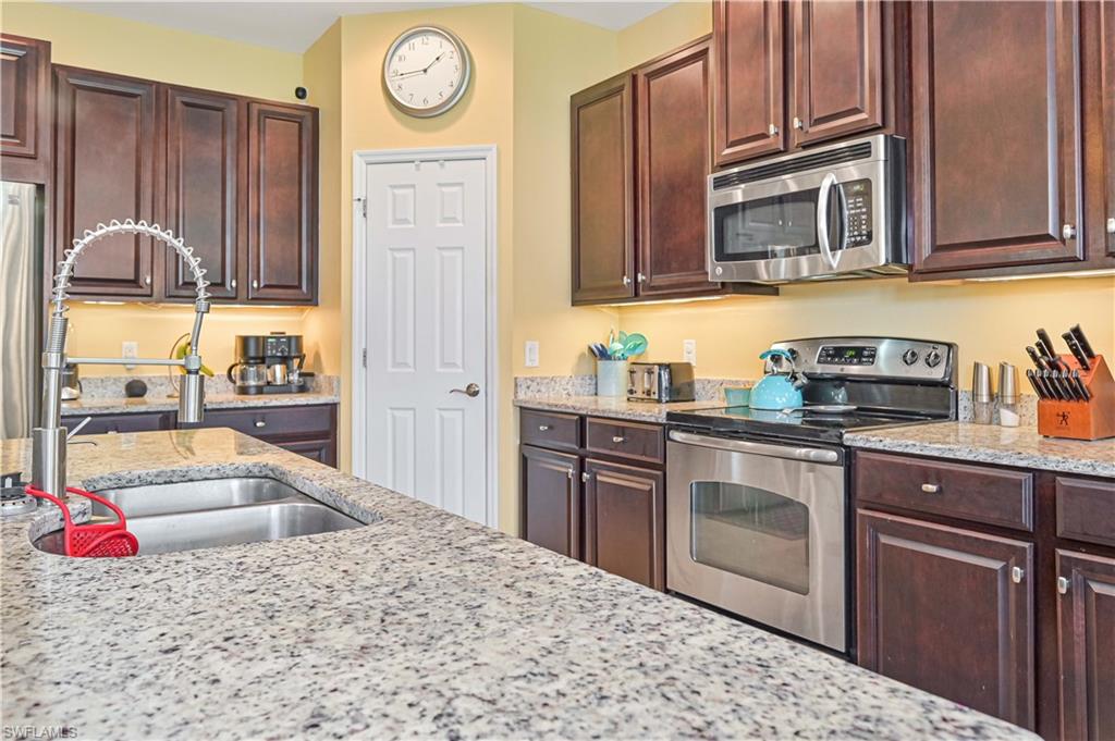 8641 Banyan Bay Blvd Property Photo 19