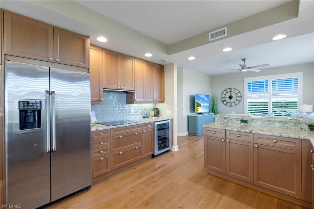 455 Cove Tower Dr # 801 Property Photo 15