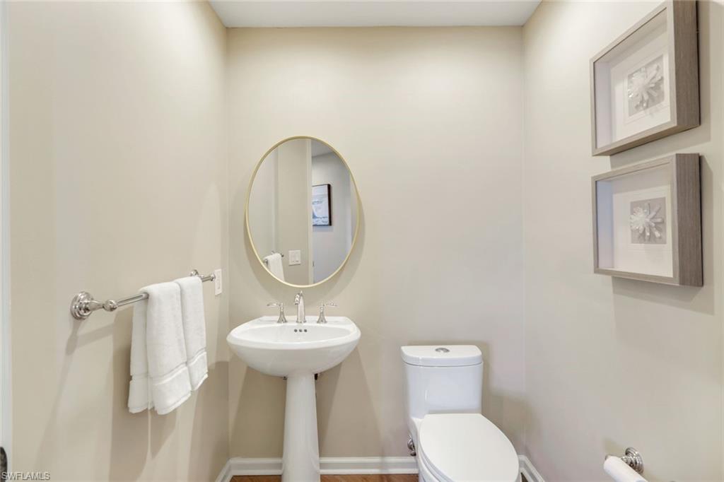 455 Cove Tower Dr # 801 Property Photo 20