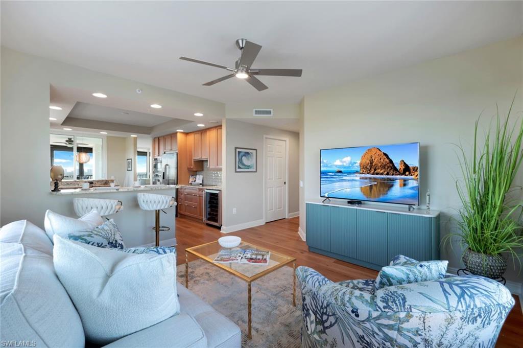 455 Cove Tower Dr # 801 Property Photo 21