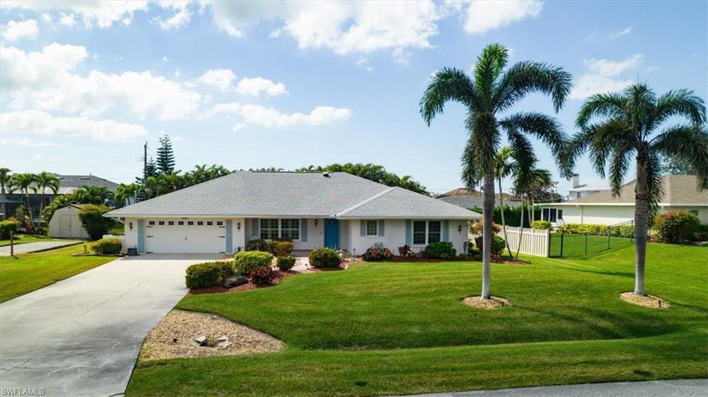 4883 Royal Palm Dr Property Photo 5