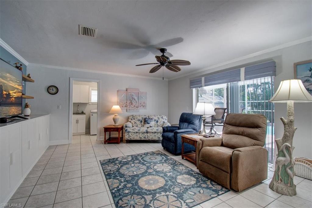 4883 Royal Palm Dr Property Photo 12