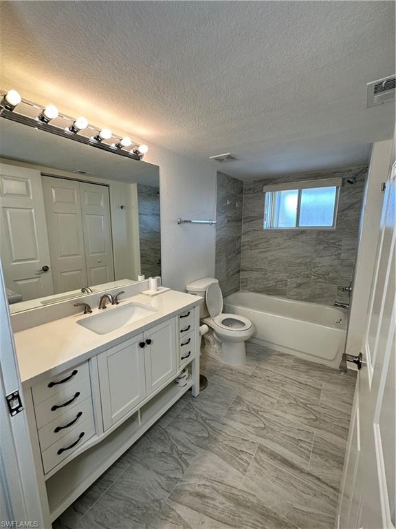 8275 Key Royal Cir # 1133 Property Photo 4