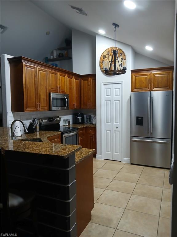 1099 Gunby Ave S Property Photo 6