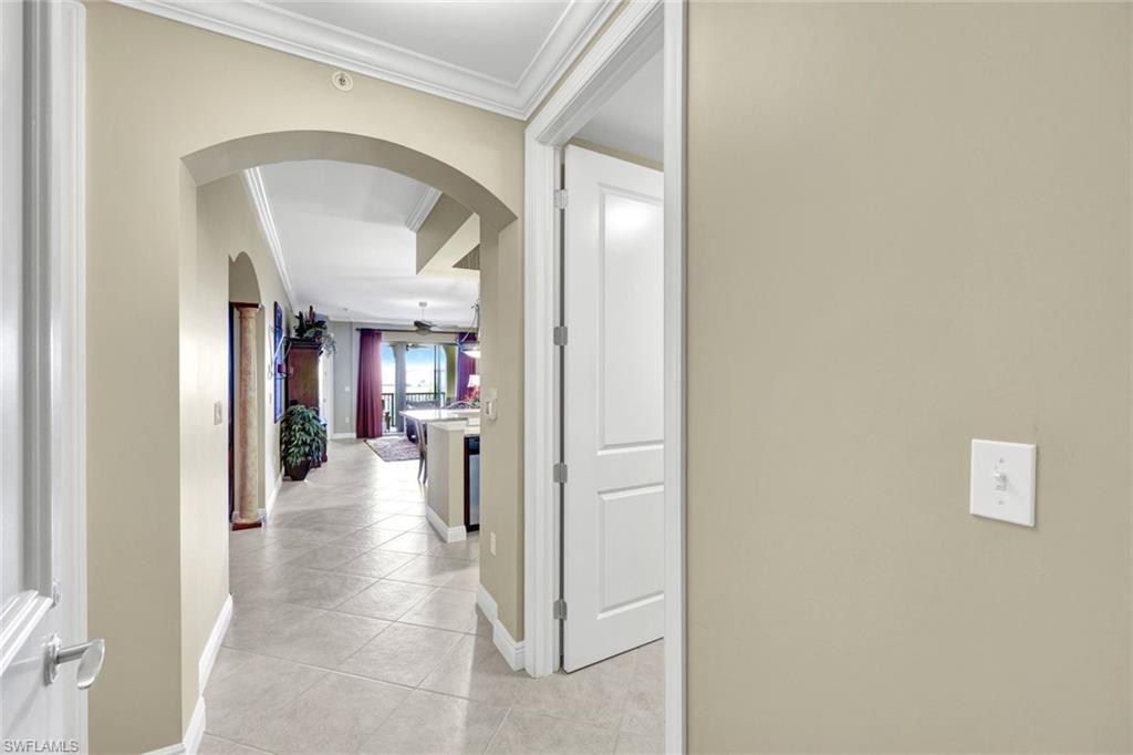 23161 Fashion Dr # 313 Property Photo 3