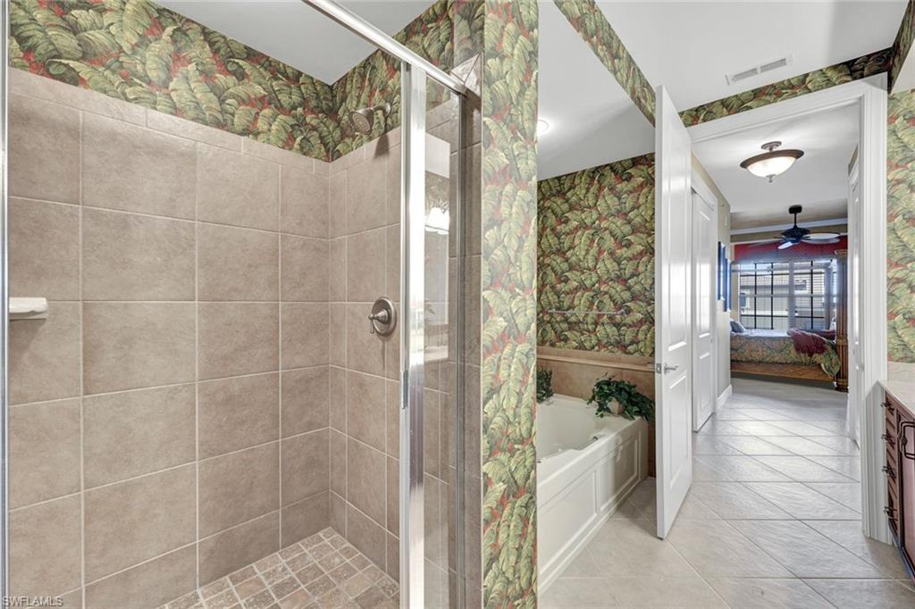 23161 Fashion Dr # 313 Property Photo 18