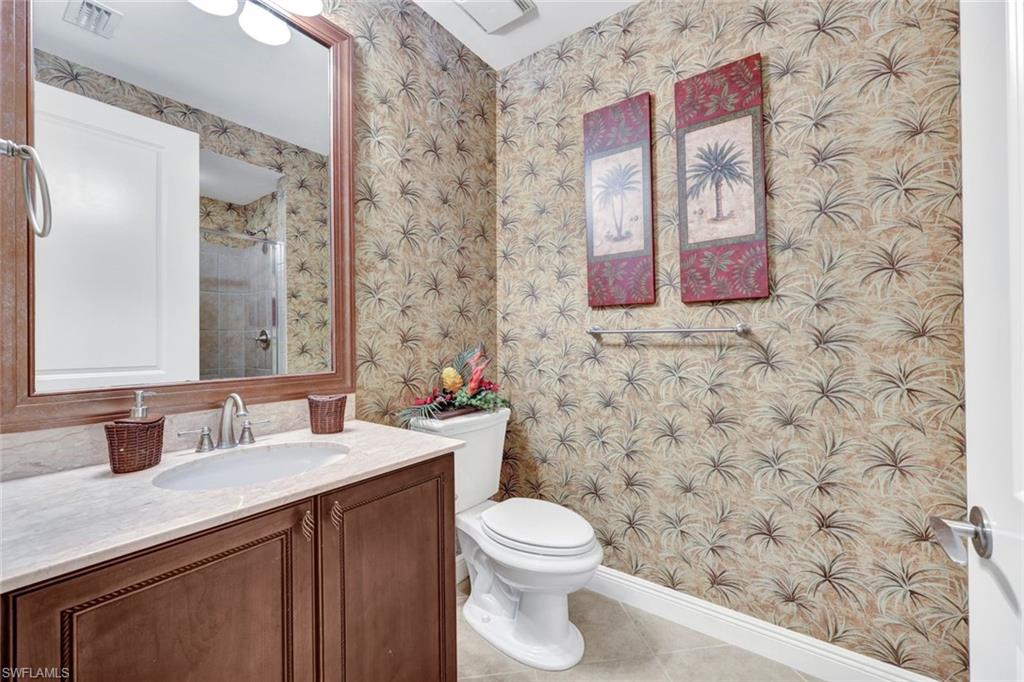 23161 Fashion Dr # 313 Property Photo 21