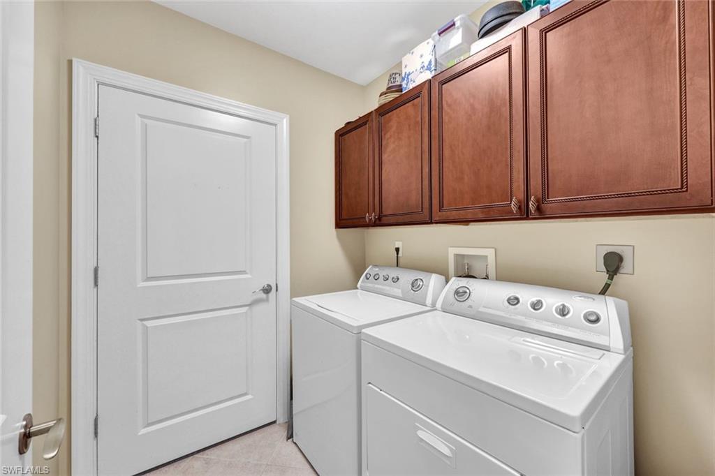 23161 Fashion Dr # 313 Property Photo 22