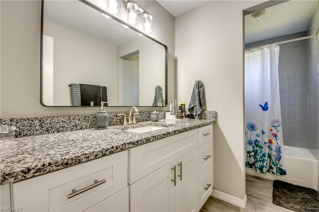 952 Ione Dr Property Photo 12