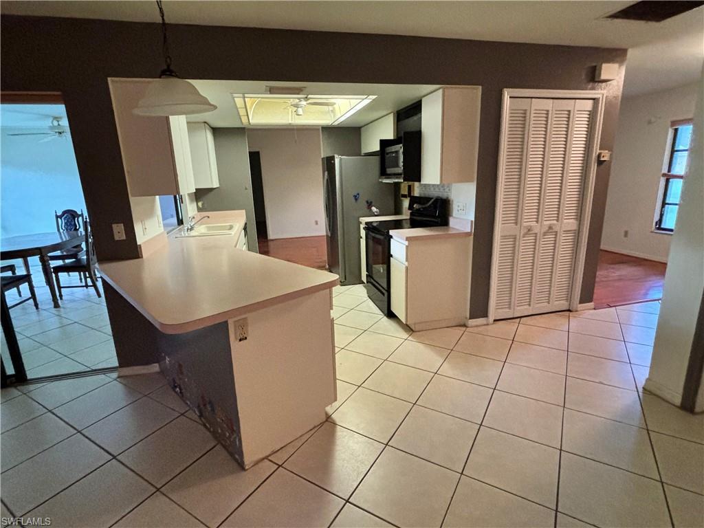 14725 Kimberly Ln Property Photo 3