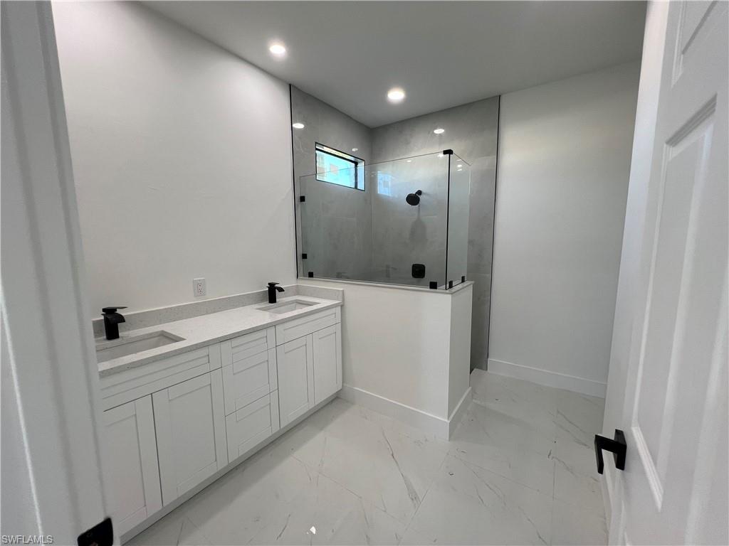2105 Ne 9th Pl Property Photo 13