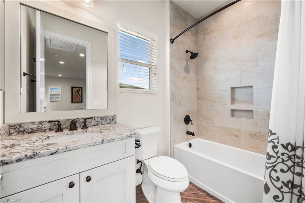 8949 Mustique Ln Property Photo 43
