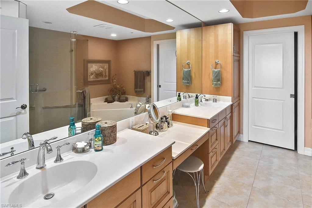 14380 Riva Del Lago Dr # 901 Property Photo 16