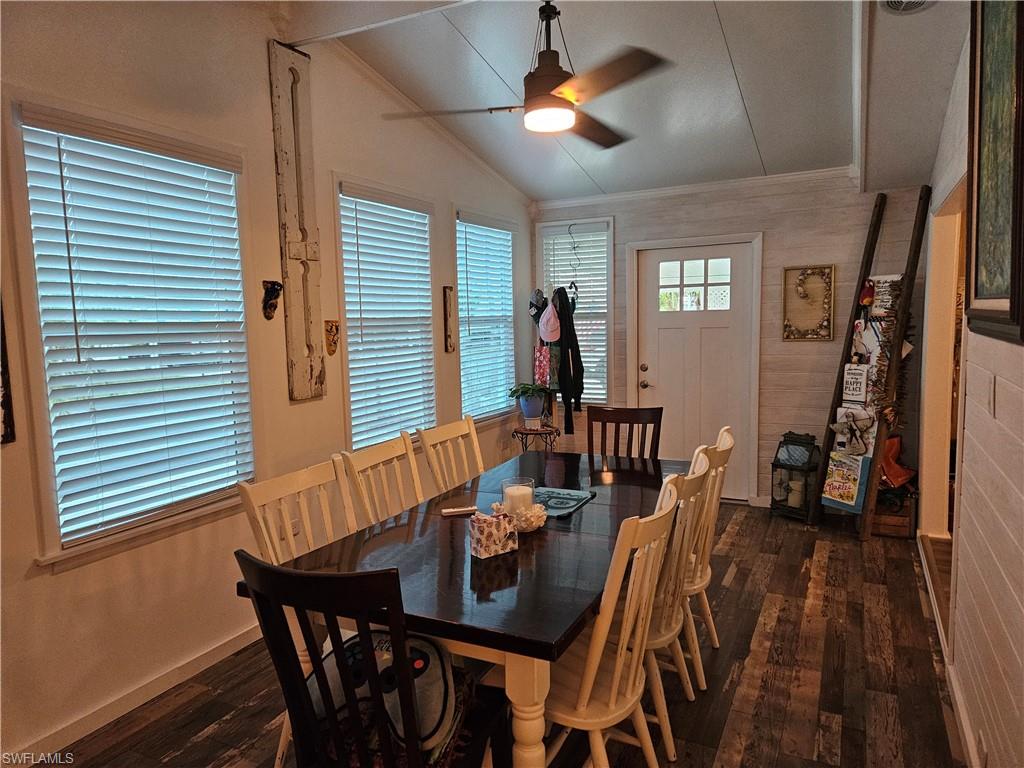 14 Peridot Ave Property Photo 4