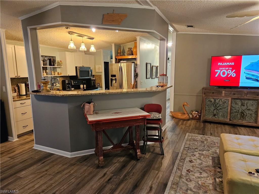 14 Peridot Ave Property Photo 7