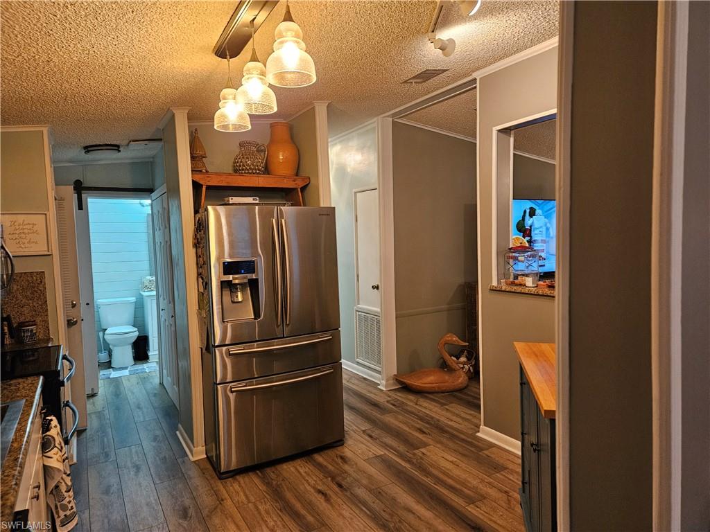 14 Peridot Ave Property Photo 8
