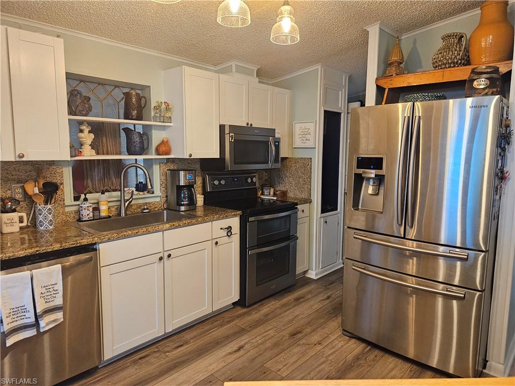 14 Peridot Ave Property Photo 17